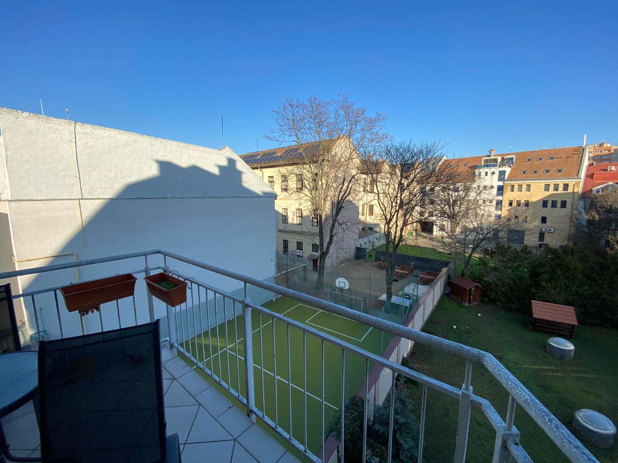 Skylark Cozy Bigger Apartment Budapeste Exterior foto